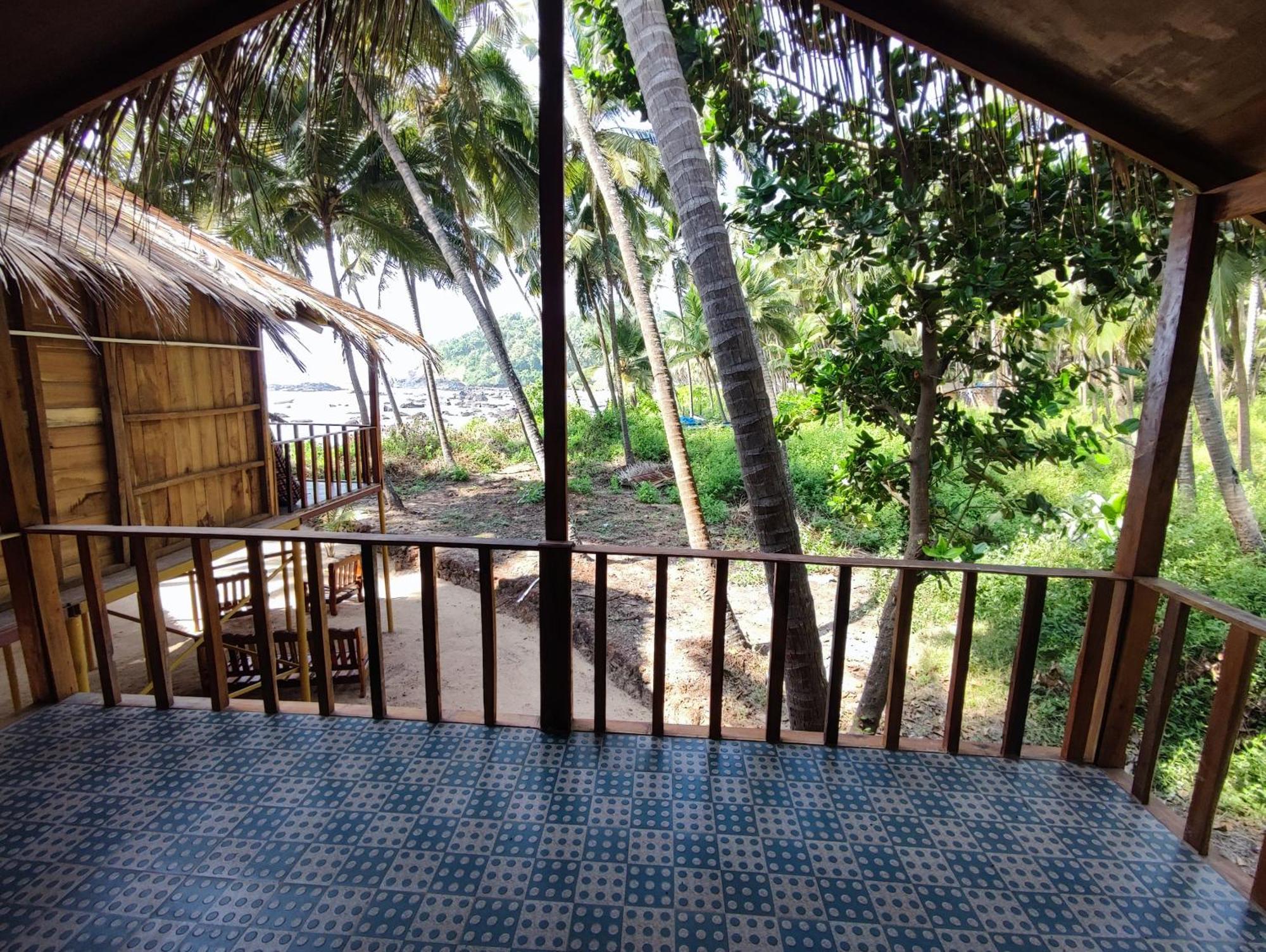 Sea Front Cottage Little Khola Cola Exterior photo