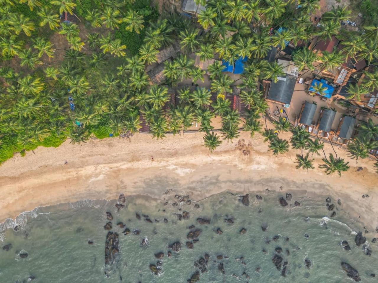 Sea Front Cottage Little Khola Cola Exterior photo
