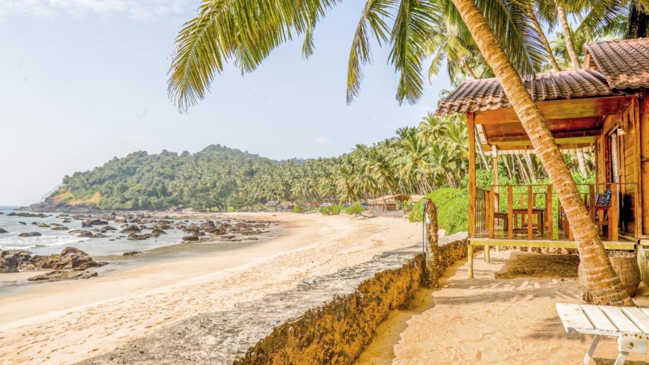 Sea Front Cottage Little Khola Cola Exterior photo