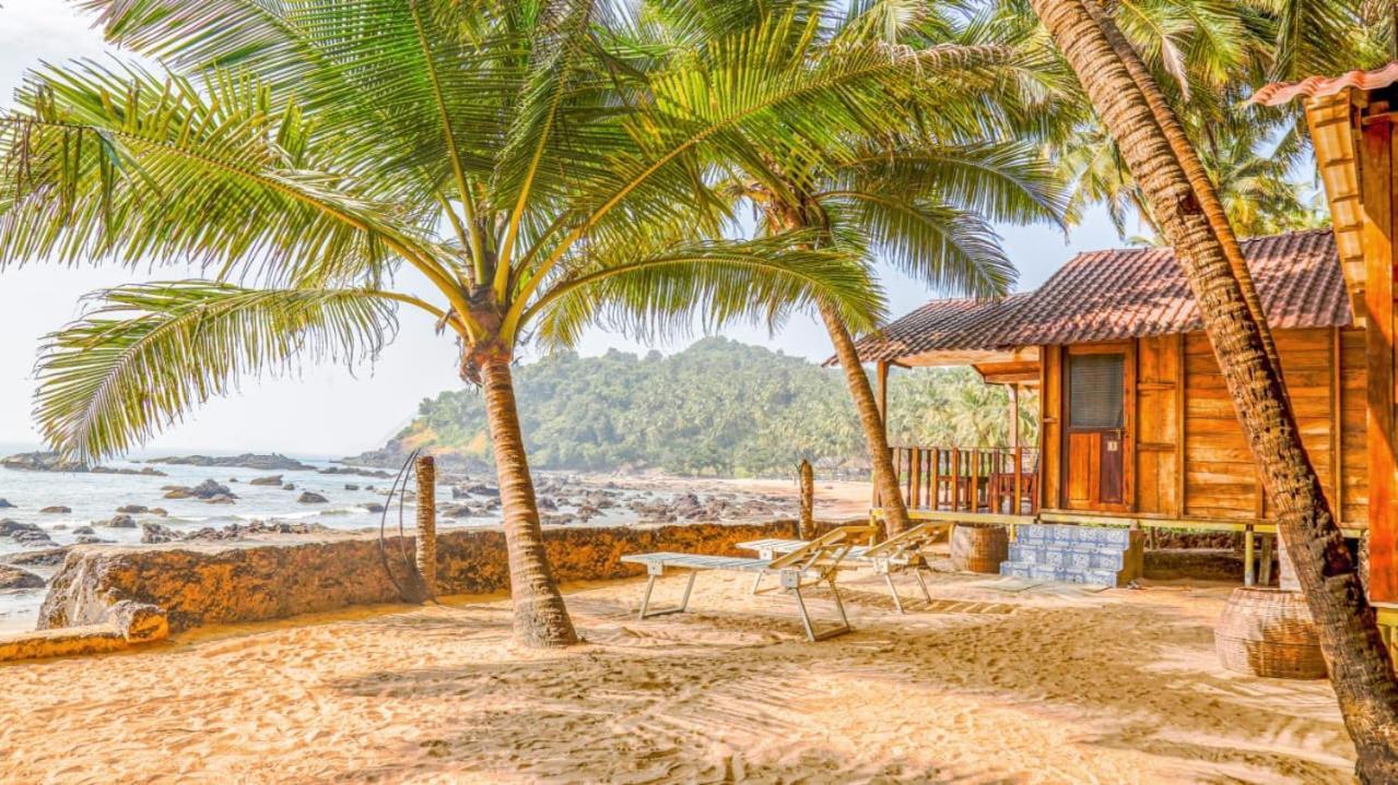 Sea Front Cottage Little Khola Cola Exterior photo